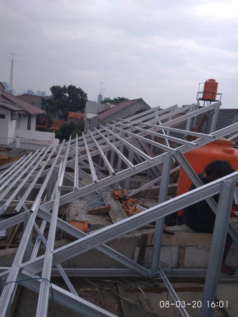 pasang atap baja ringan nafiz baja ringan 010 pasang atap baja ringan nafiz baja ringan 010