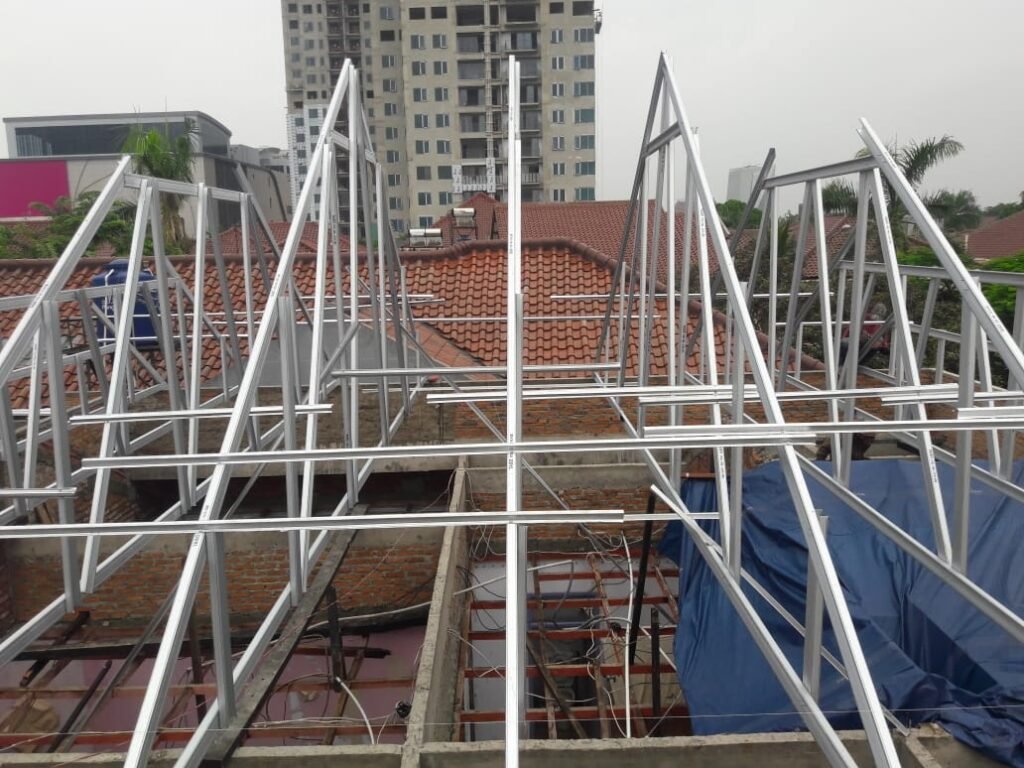 pasang atap baja ringan nafiz baja ringan 02 pasang atap baja ringan nafiz baja ringan 02